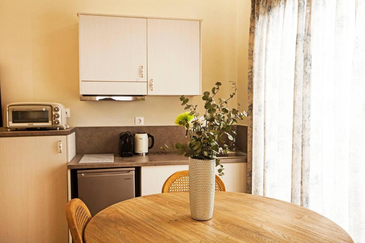 Pagrati Hilton Location Bentzi Family Suite 5 Athens Ngoại thất bức ảnh